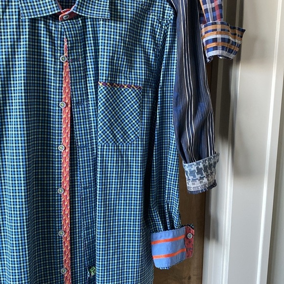 EUC Robert Graham bundle button down shirts Men’s M contrast cuffs Cotton Party - Picture 2 of 10